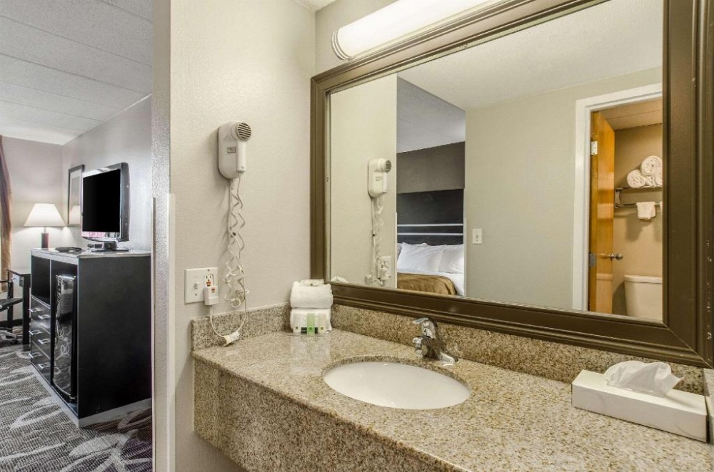 Quality Inn Middleboro-Plymouth Image 10