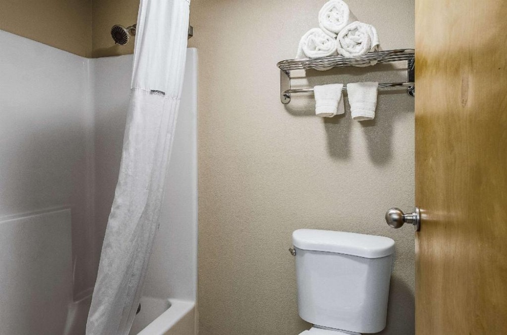 Quality Inn Middleboro-Plymouth Image 16