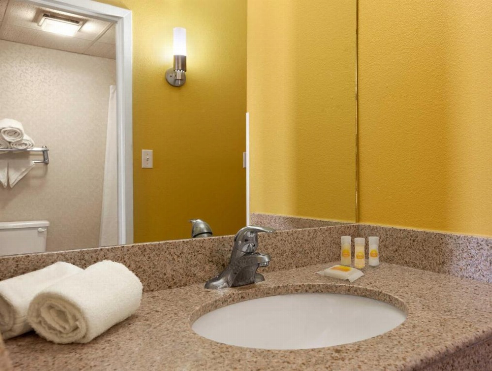 Quality Inn Middleboro-Plymouth Image 30